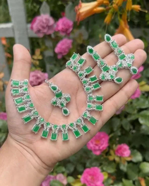 Zircon Lustre Set
